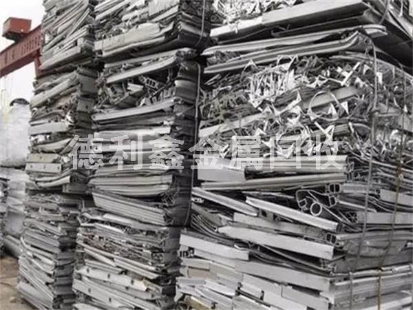 04535436.jpg 04535436.jpg